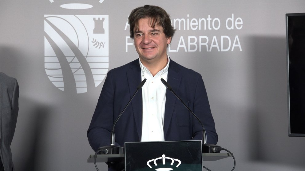 Javier Ayala, alcalde de Fuenlabrada, durante una comparecencia / Twitter Javier Ayala