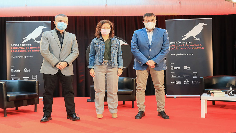 Lorenzo Silva, Sara Hernández y Luis Domínguez durante la presentación de &#39;Getafe Negro&#39; / Ayuntamiento de Getafe
