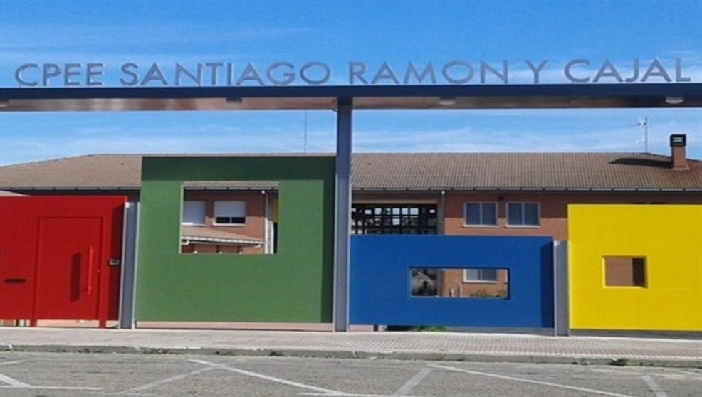 Entrada principal del Colegio de Educación Especial Santiago Ramón y Cajal