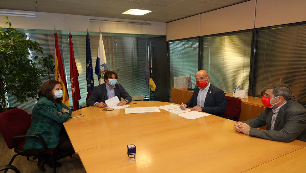 Firma del convenio con la Cruz Roja / Foto: Ayuntamiento de Fuenlabrada