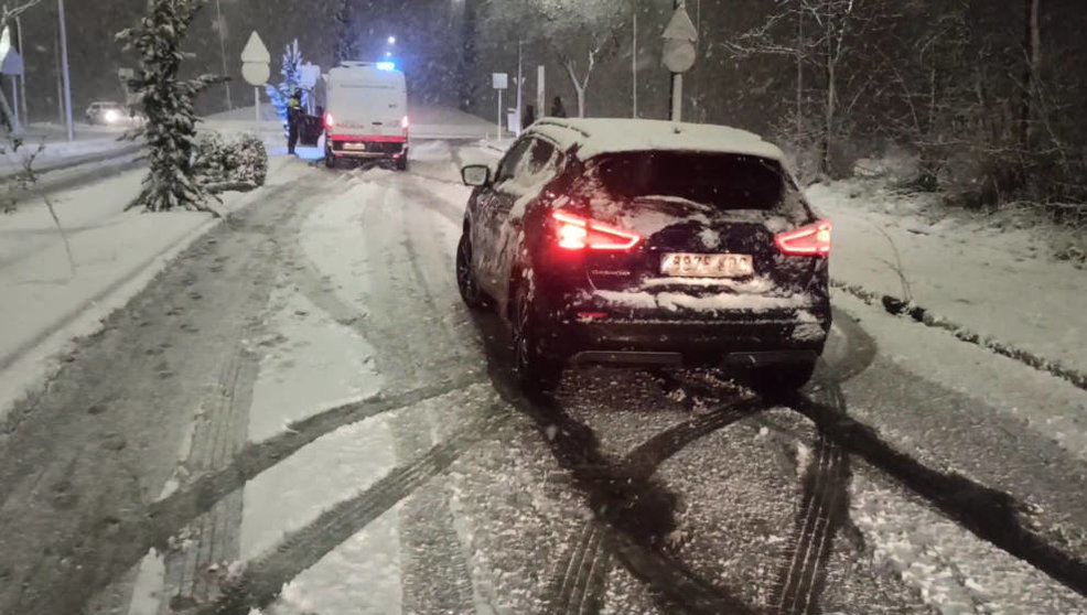 Un vehículo circulando bajo la nieve / Ayuntamiento de Móstoles